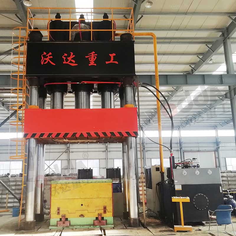 1000噸液壓機 1000噸液壓機